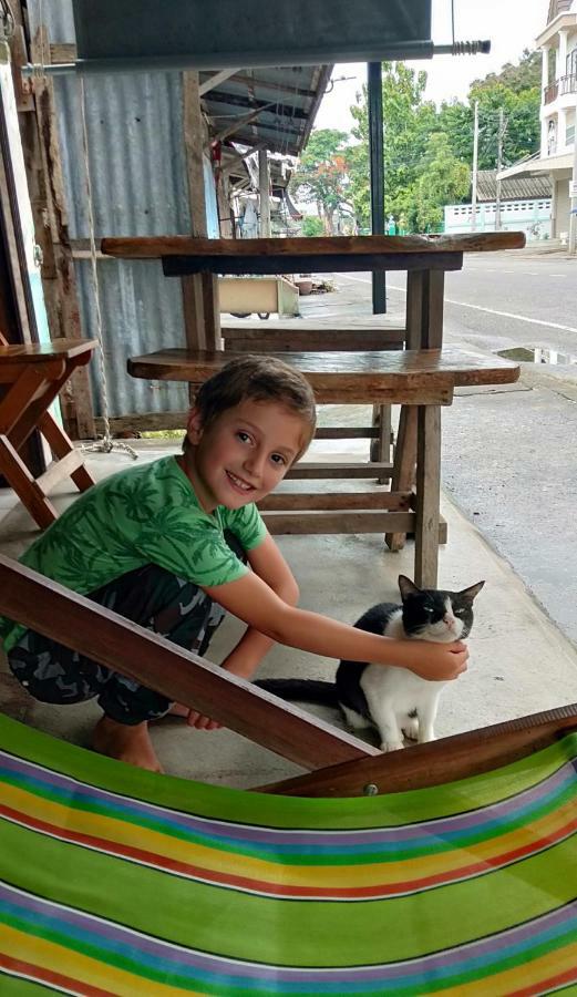 Baan Klang Soi Hotell Prachuap Khiri Khan Exteriör bild